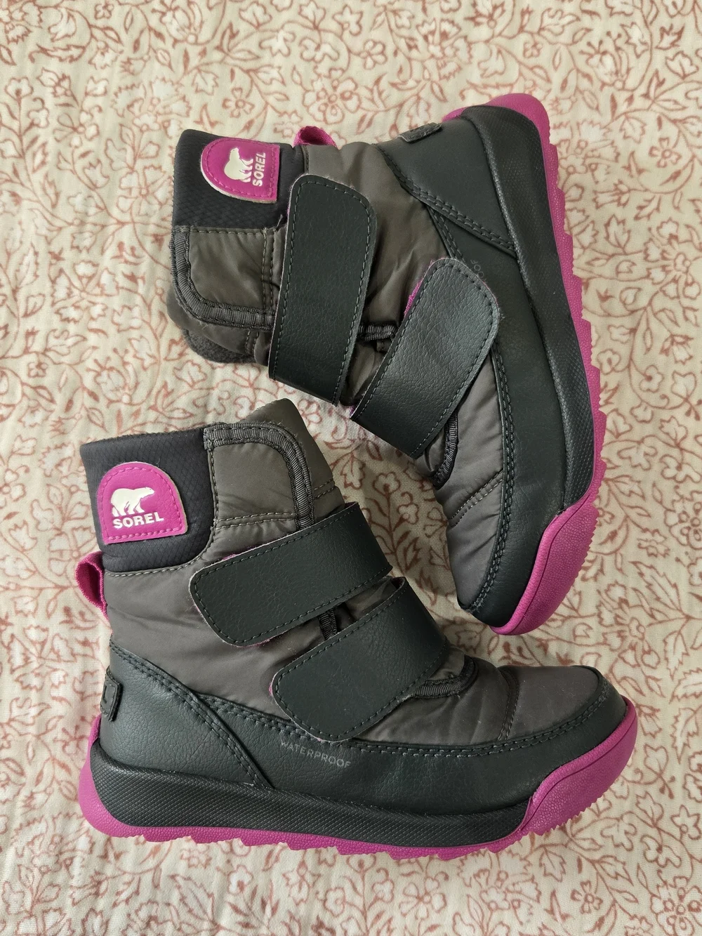 Sorel Kids Gray and Pink Waterproof Hook-and-Loop Winter Boots Size 11